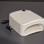 Lampă pentru unghii UV